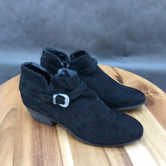 St. John's Bay Black Faux Suede Booties Boots Womens Size 6 - Picture 1 of 9